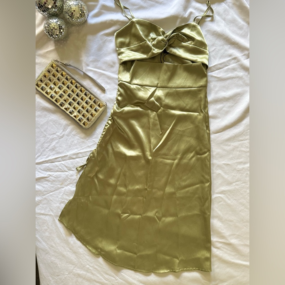 🌴Cider Luxe Satin Dress in Chartreuse NWT